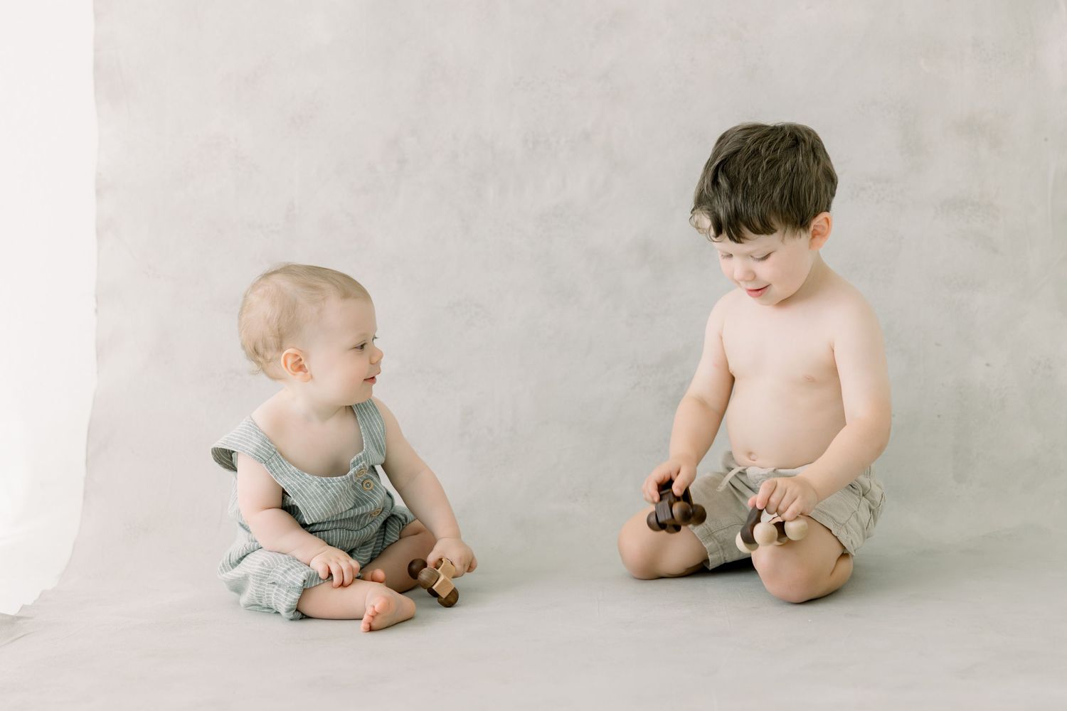 Tampa Family Photographer, Tampa Newborn Photographer, Childhood Natural Light Studio Session, St Petersburgh Family Photographer