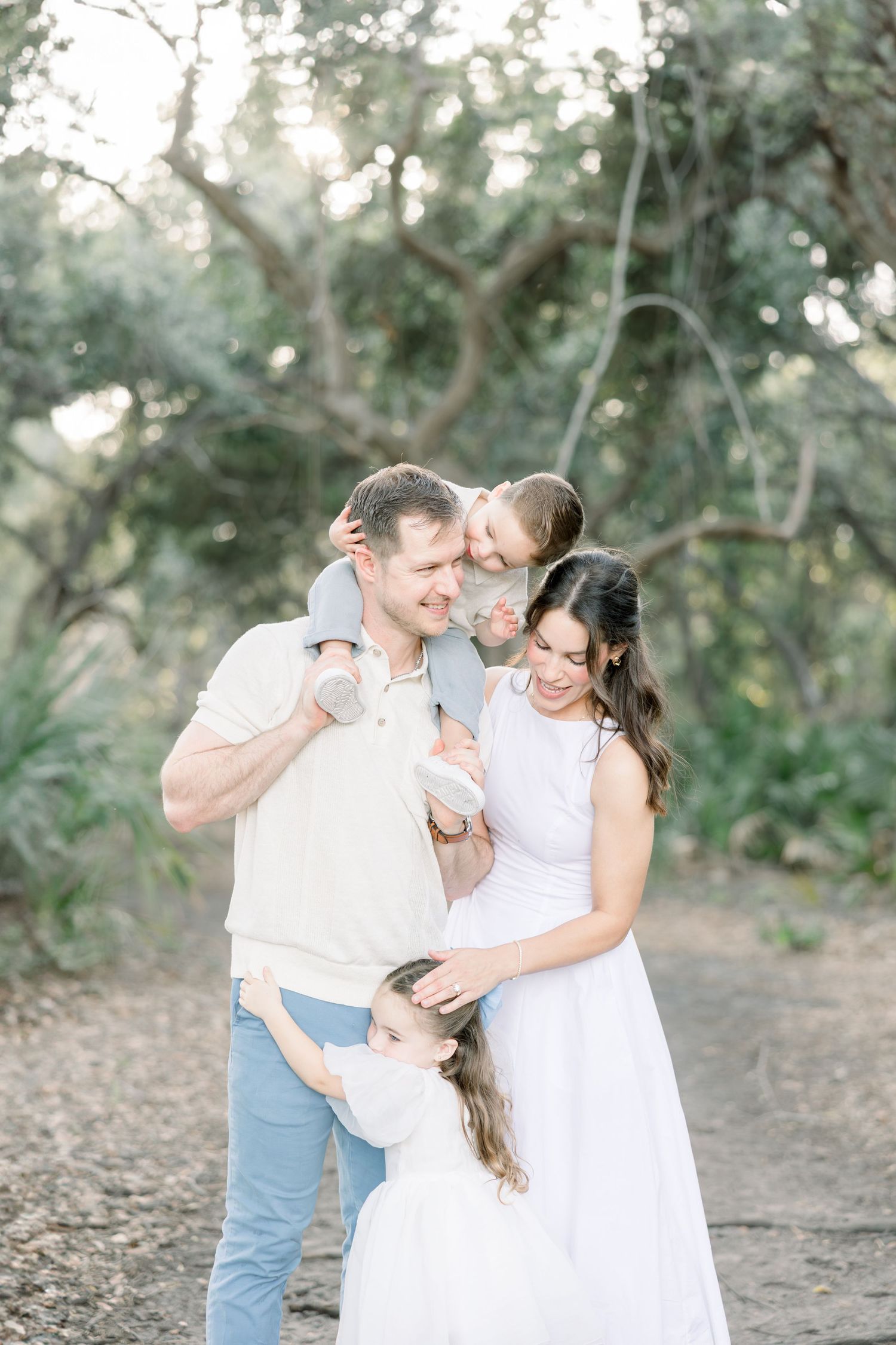 Tampa Family Photographer Tampa Newborn Photographer Tampa Maternity Photographer Heather Walker Photography Outdoor Florida family session