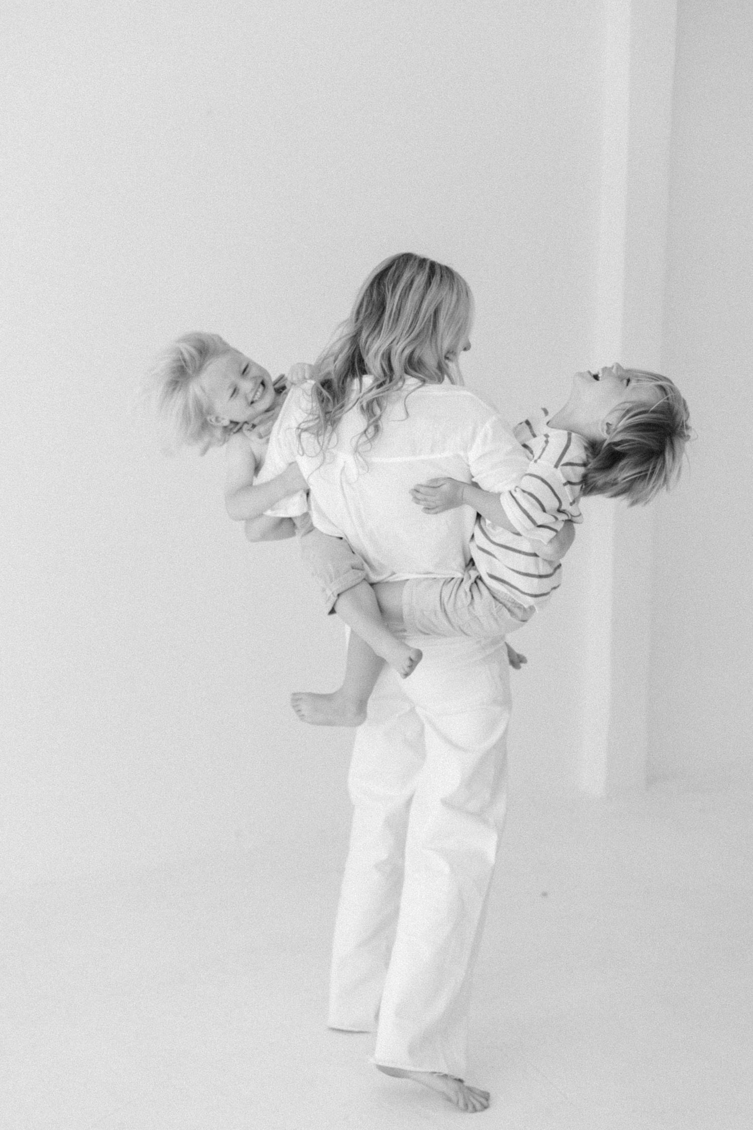 Tampa Family Photographer Tampa Newborn Photographer Tampa Maternity Photographer Heather Walker Photography Natural Light Studio family