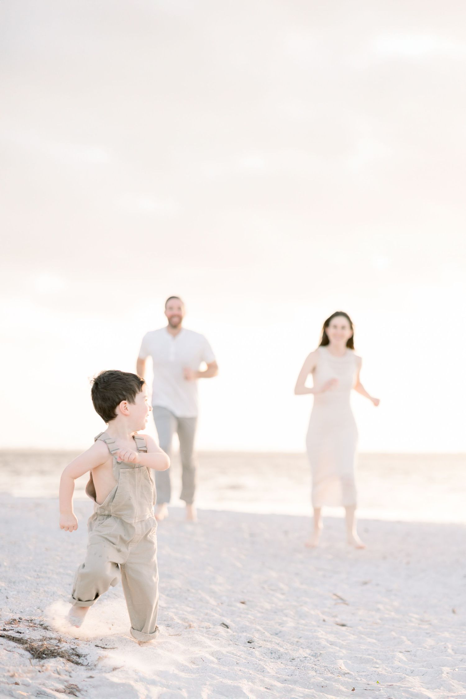 Tampa Family Photographer Tampa Newborn Photographer Tampa Maternity Photographer Heather Walker Photography Beach family Photographer