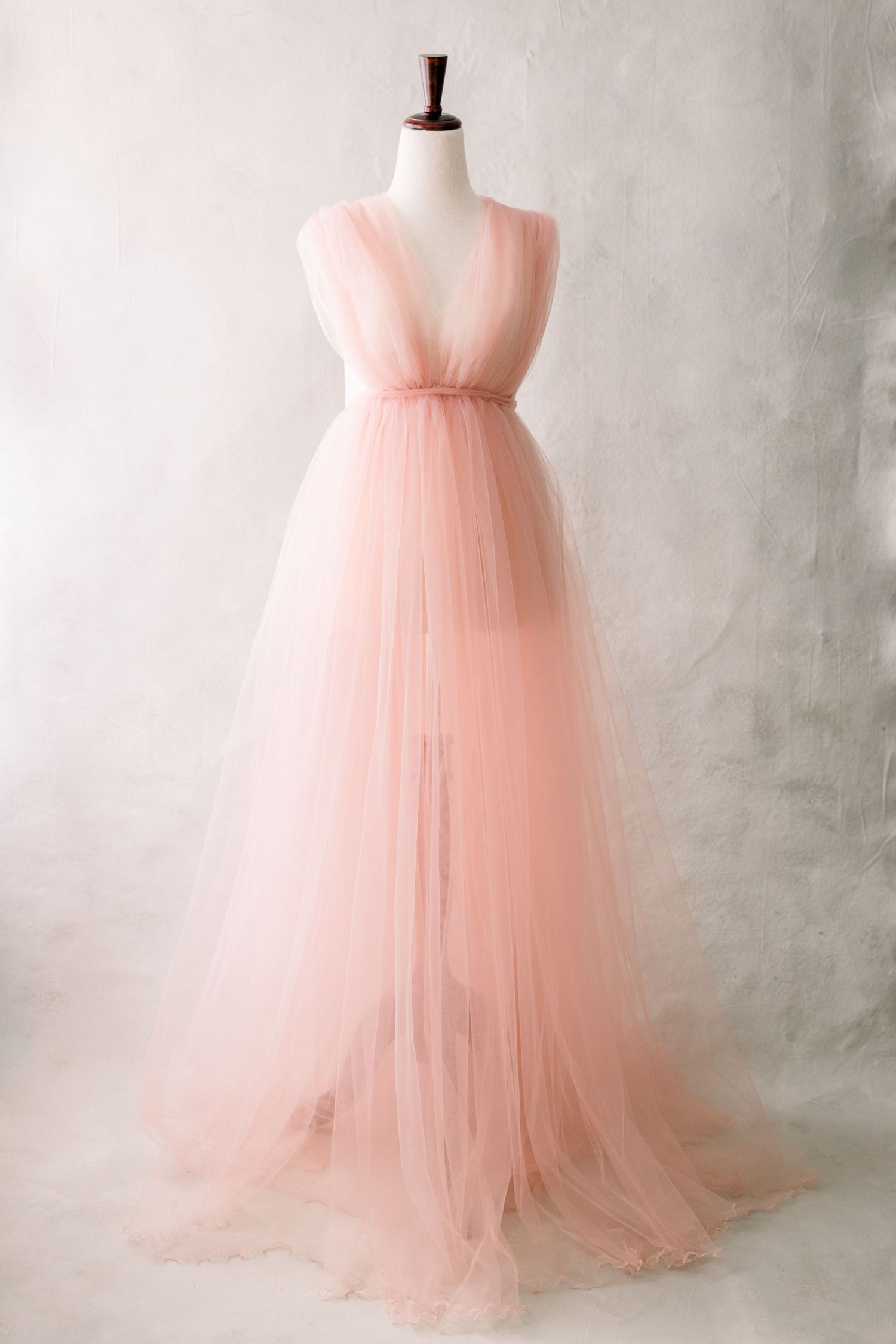 Tampa Family Photographer Client Wardrobe, Women's Gown