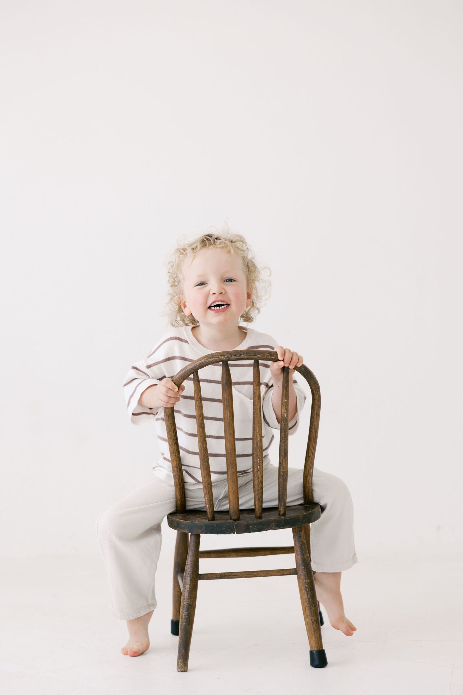 Tampa Family Photographer Tampa Newborn Photographer Tampa Maternity Photographer Heather Walker Photography Natural Light Studio Childhood