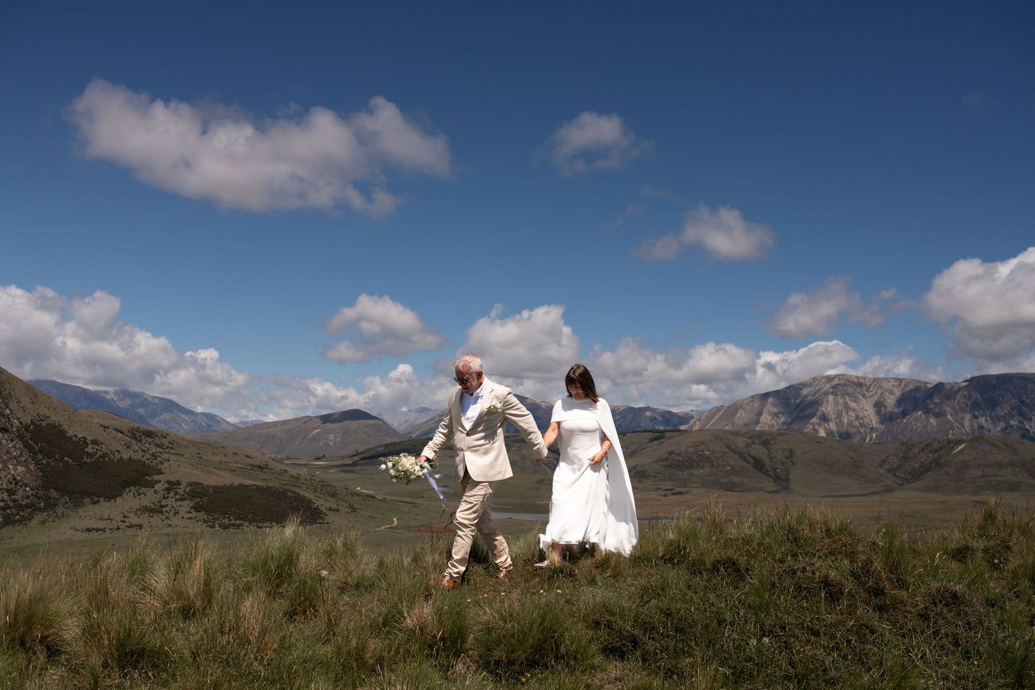 Wedding and Elopement Photography, Adventure elope in new Zealand, Canterbury, christchurch, Queenstown. NZ elopement intimate wedding venue