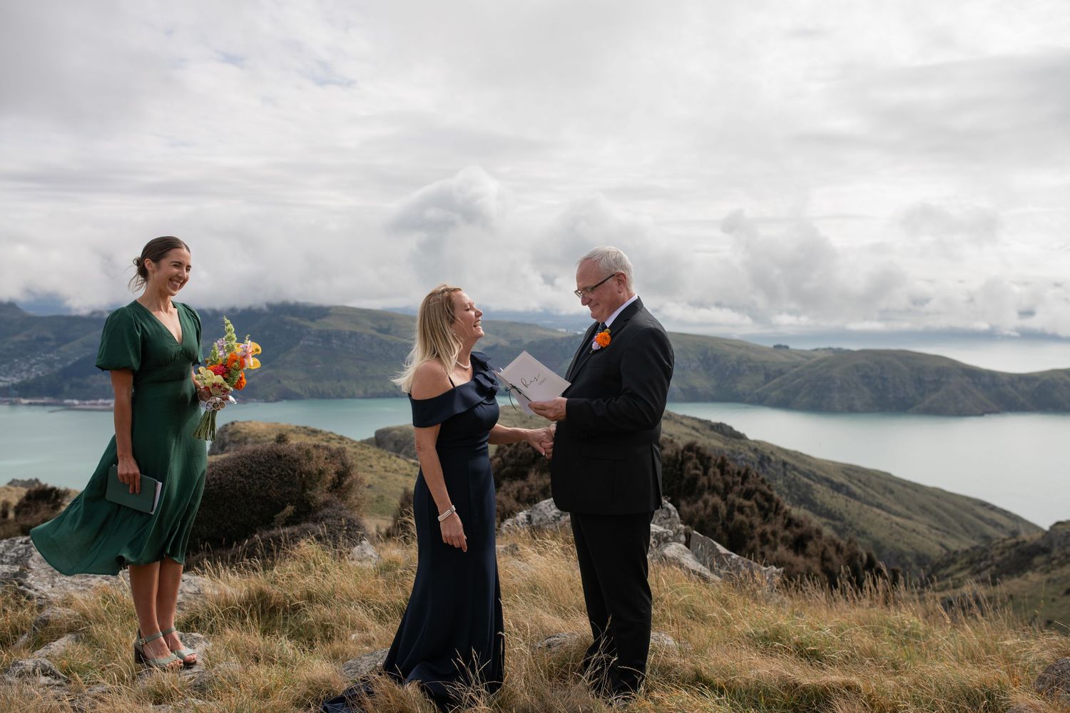 Wedding and Elopement Photography, Adventure elope in new Zealand, Canterbury, christchurch, Queenstown. NZ elopement intimate wedding venue