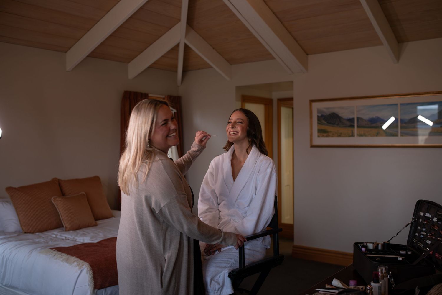 Wedding and Elopement Photography, Adventure elope in new Zealand, Canterbury, christchurch, Queenstown. NZ elopement intimate wedding venue