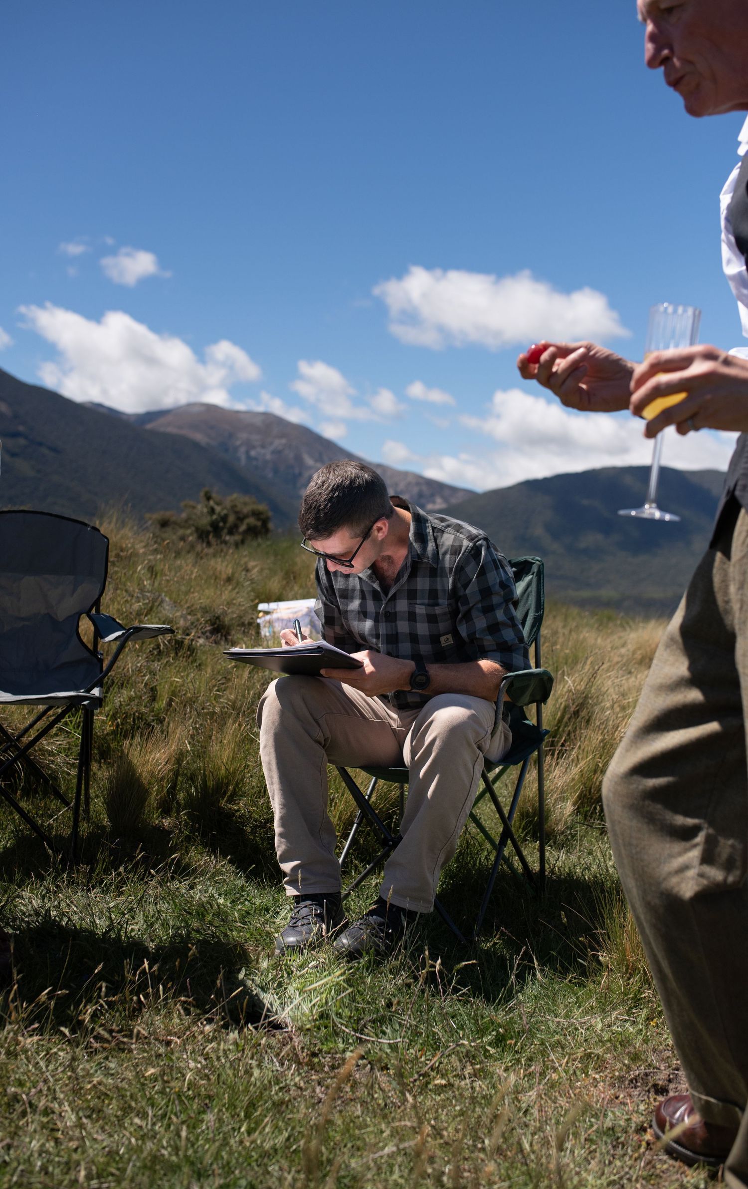 Wedding and Elopement Photography, Adventure elope in new Zealand, Canterbury, christchurch, Queenstown. NZ elopement intimate wedding venue