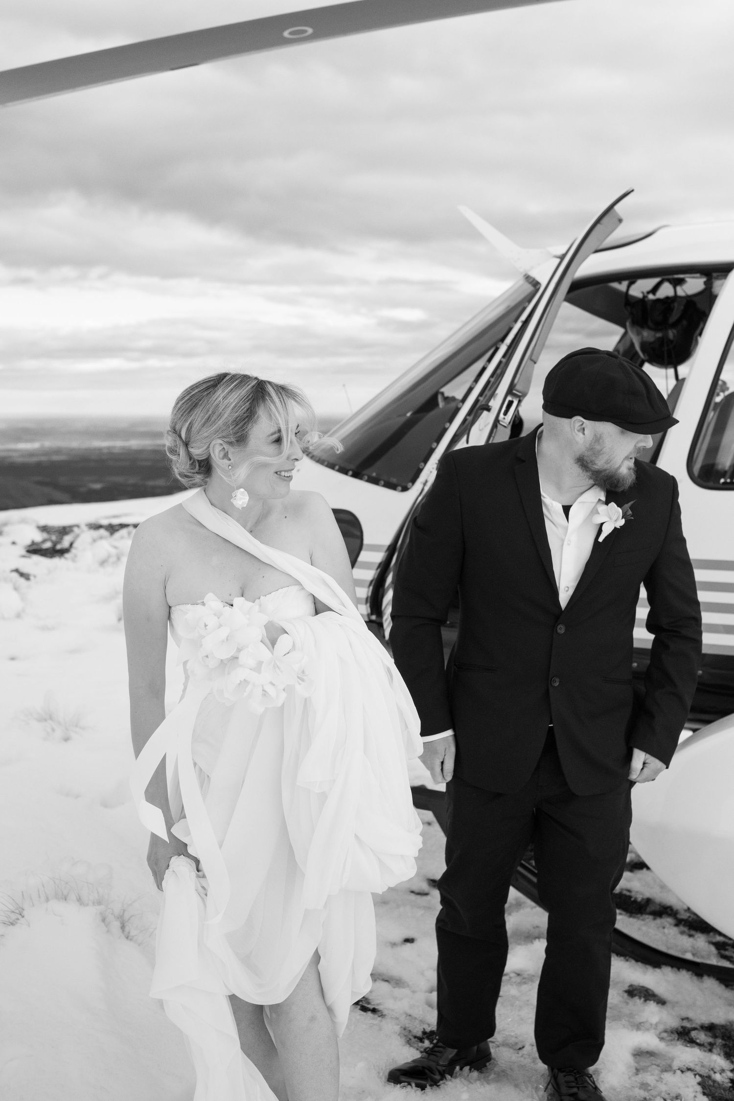 Wedding and Elopement Photography, Adventure elope in new Zealand, Canterbury, christchurch, Queenstown. NZ elopement intimate wedding venue