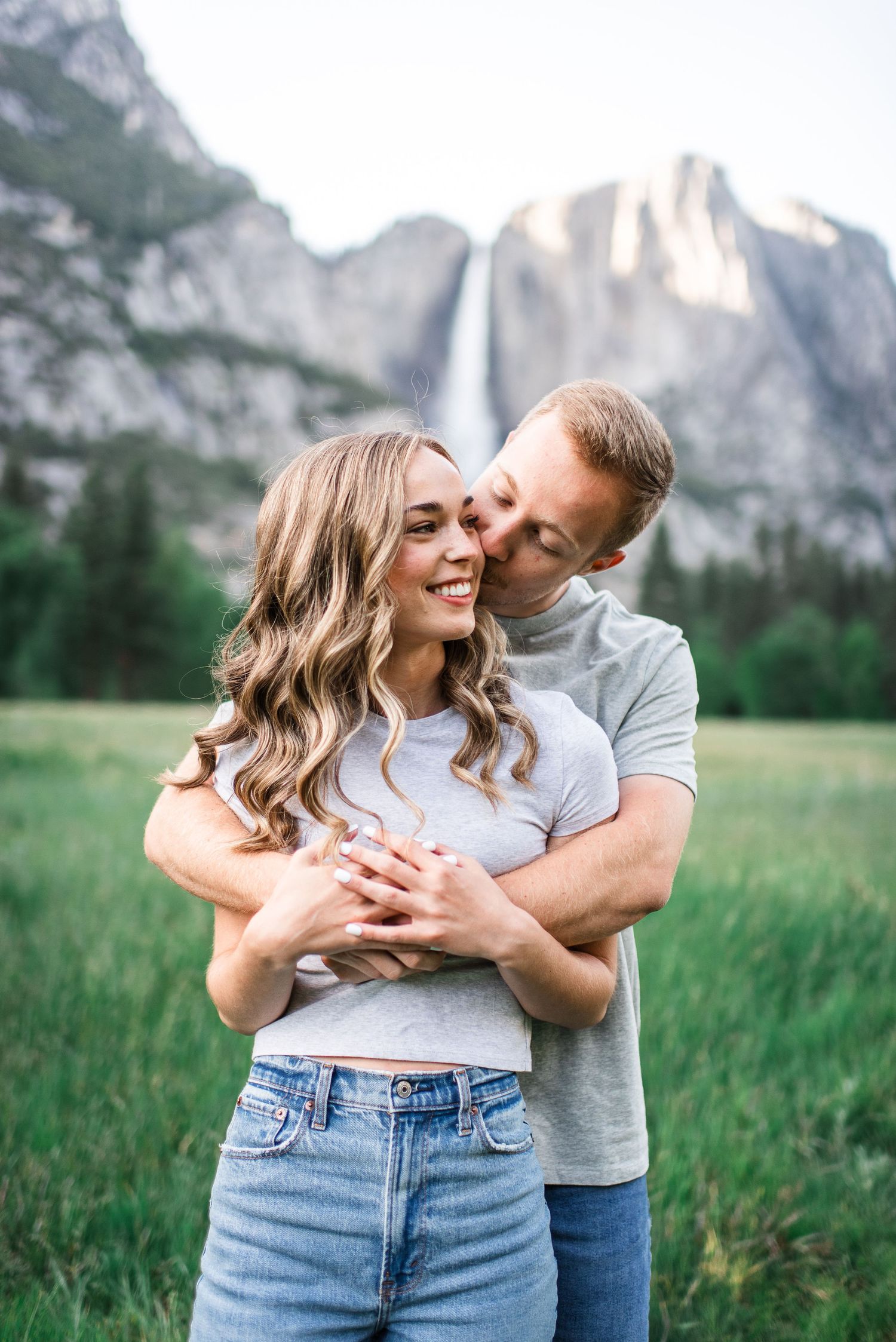 Couple Photography Yosemite National Park - Amber Edwards Photography
