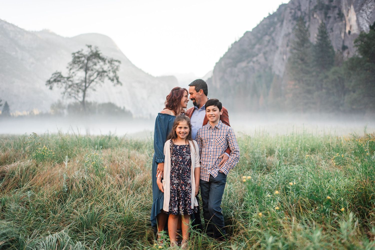 Family Portraits - Amber Edwards Photography - Yosemite & Mariposa Photographer