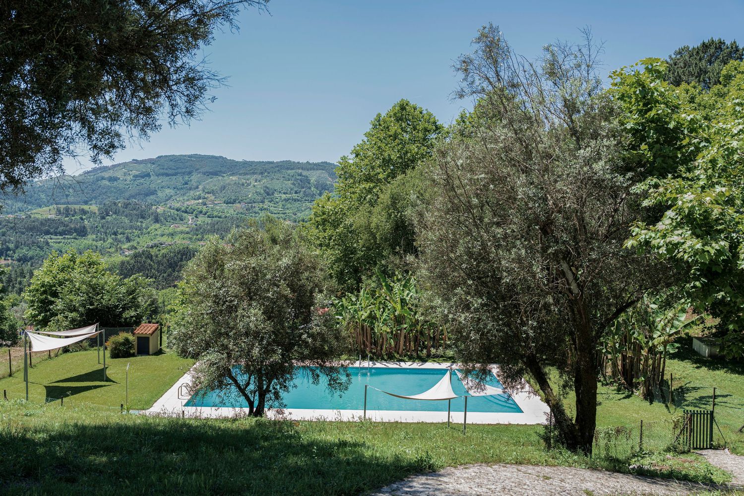 Zwembad Quinta Valbom
Reisfotografie van het zwembad en landschap bij camping Quinta Valbom in Portugal
