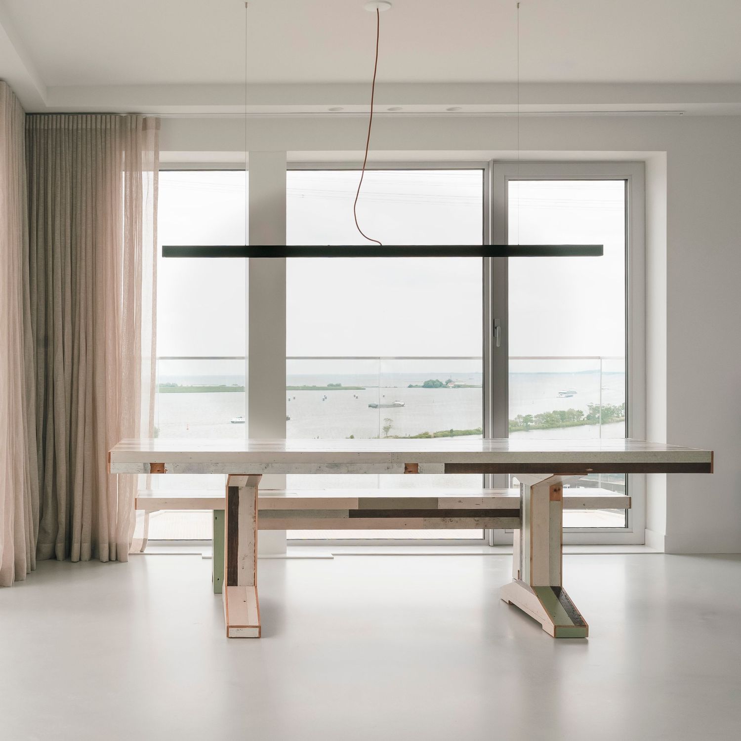 Piet Hein Eek tafel, Sluishuis, Interior design, Amsterdam Penthouse
