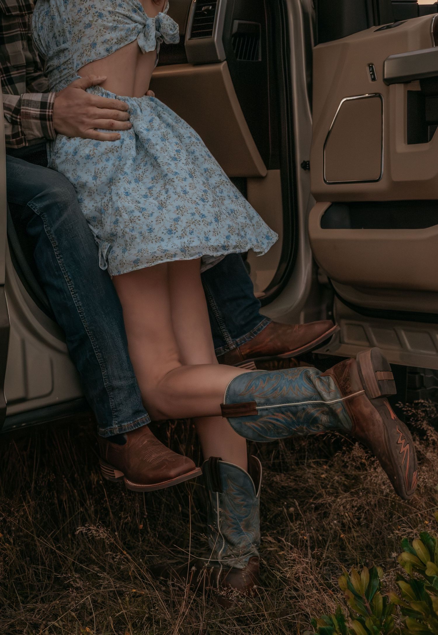 Truck couples photography session