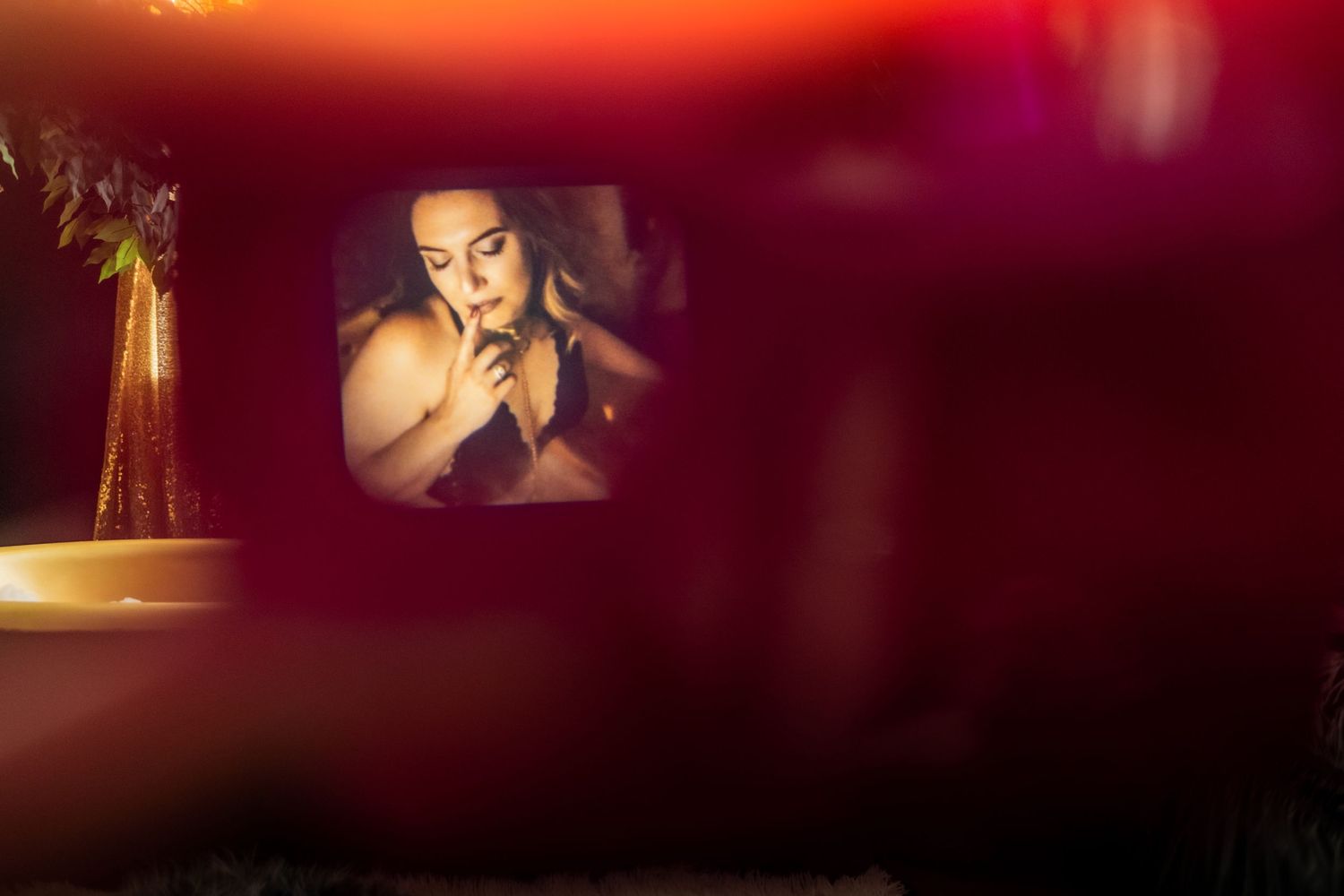 Boudoir image view through a vintage view-master