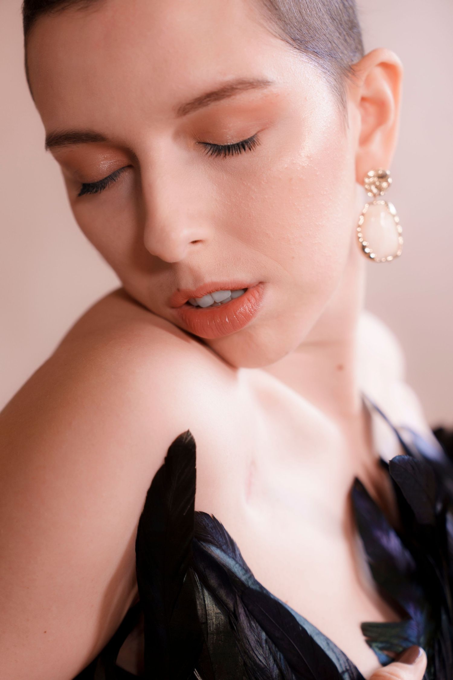 Portrait et maquillage naturel réalisé avec intention lors d’une expérience par l’image