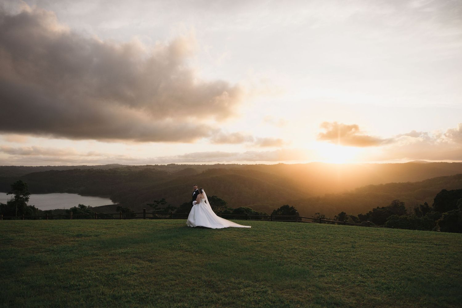 Elopement at the lakehouse folk retreat in Sunshine Coast Maleny, hinterland wedding photographer