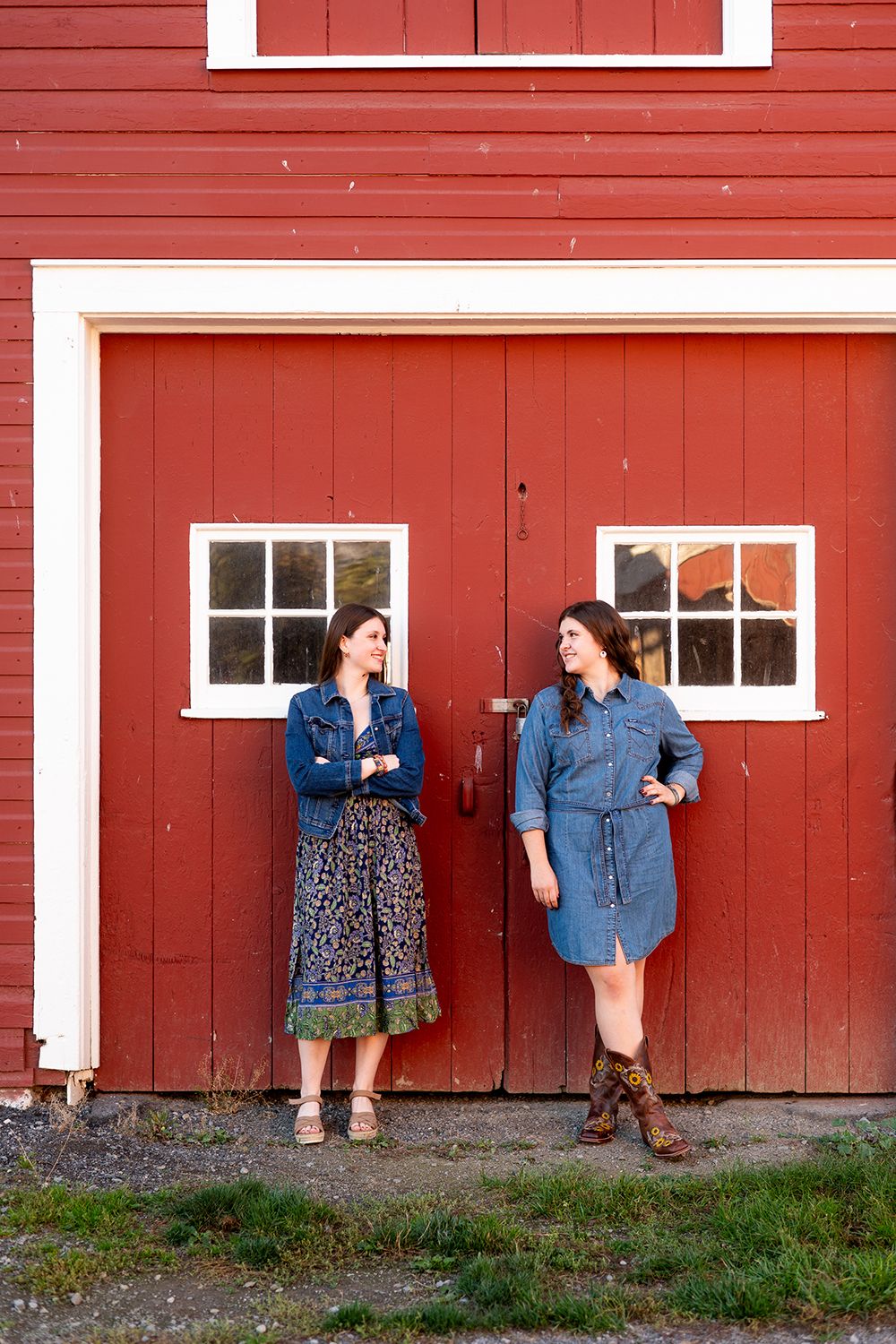 A sequence of photos shows a couple sitting on the ground against a red barn wall in different playful poses.