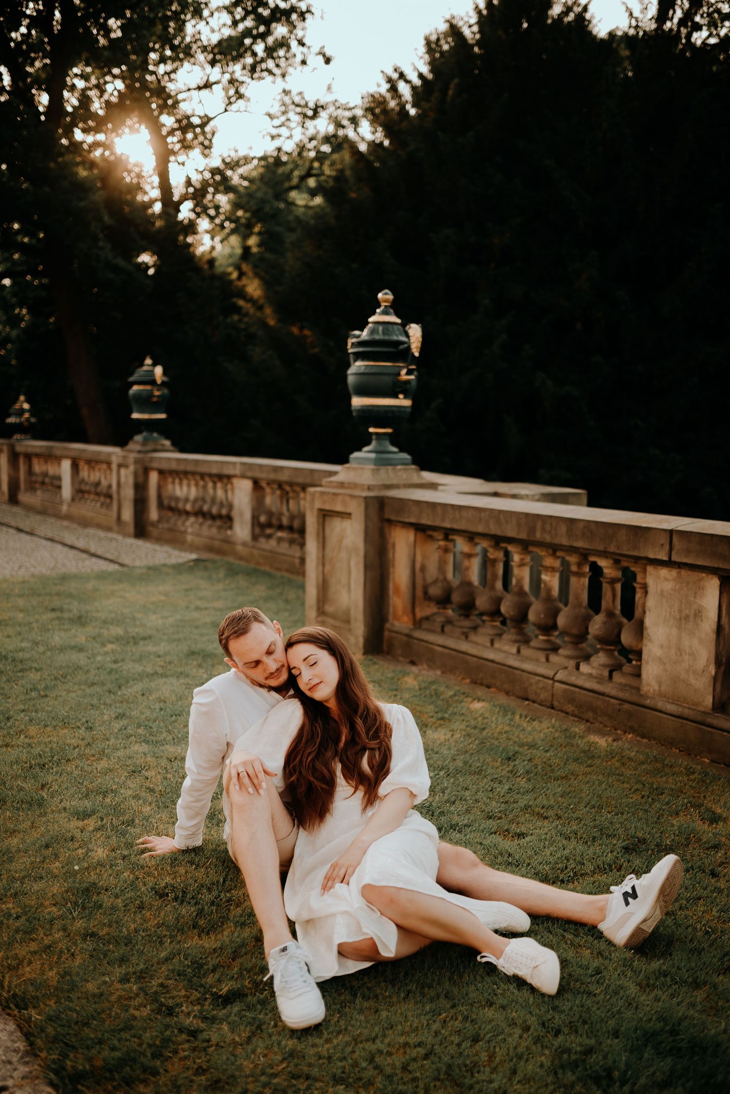 Sesja narzeczeńska w Pszczynie, fotograf ślubny Katowice Kraków Pszczyna, sesja w parku pszczyńskim, rododendrony w Pszczynie