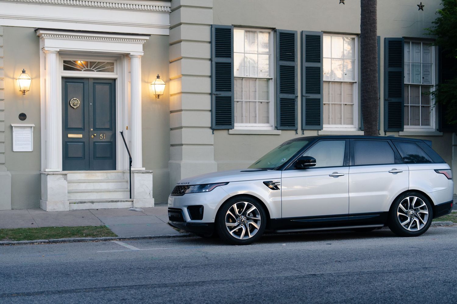 Range Rover downtown Charleston door background
