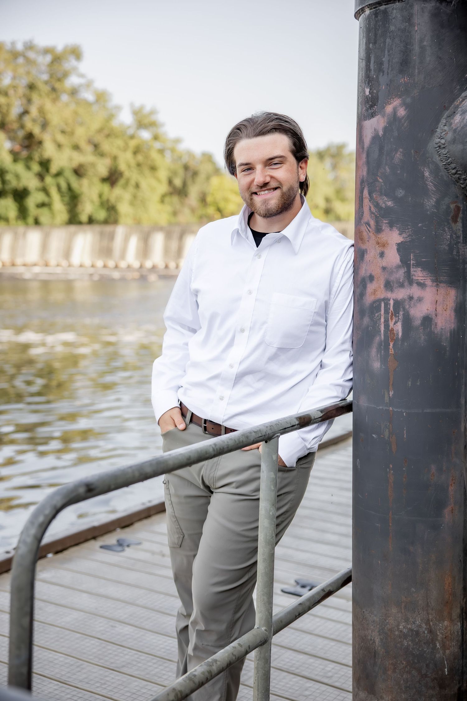 outdoor, riverside senior photo