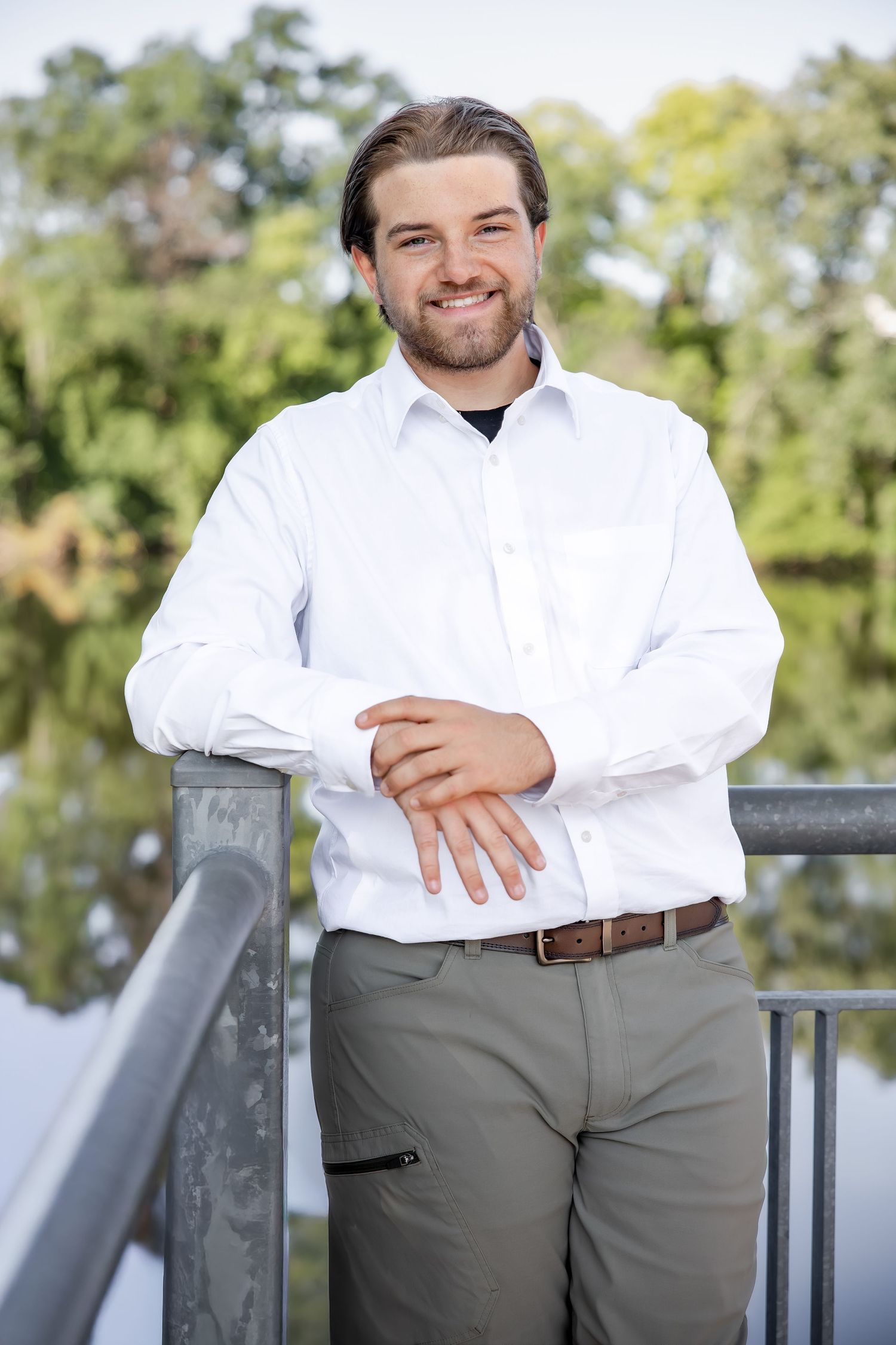 outdoor, riverside senior photo
