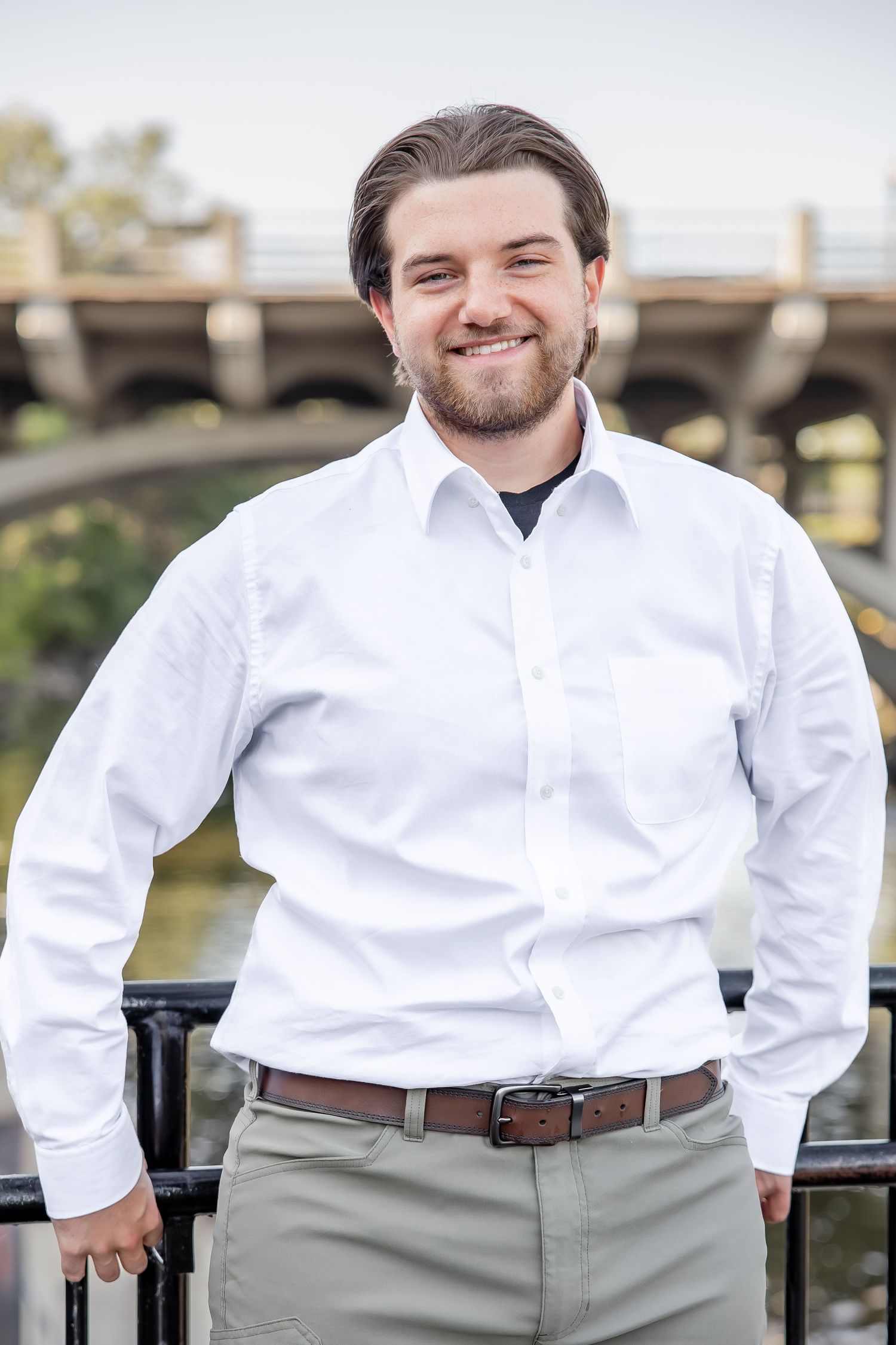 outdoor, riverside senior photo