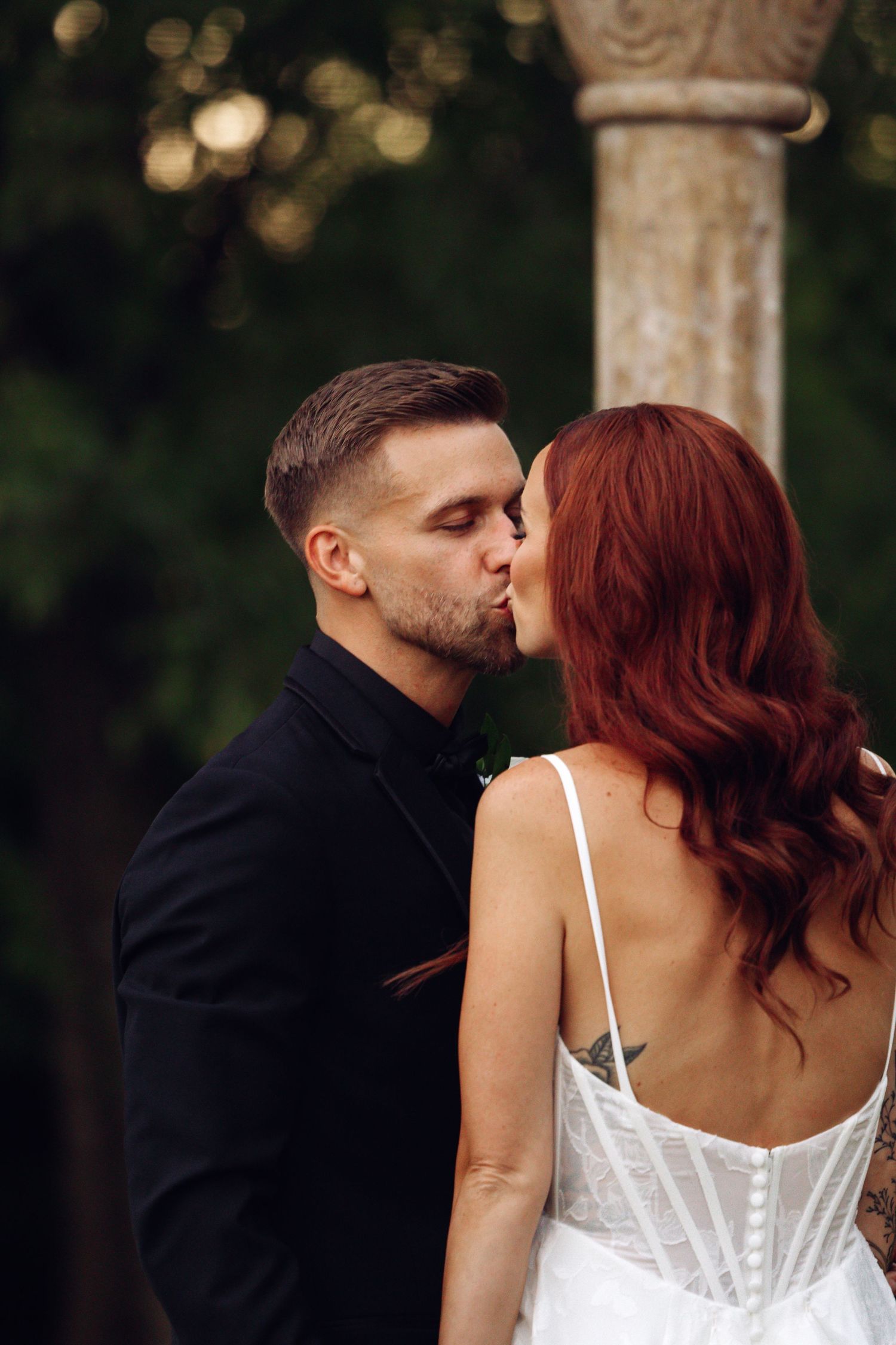 Bridal Kiss