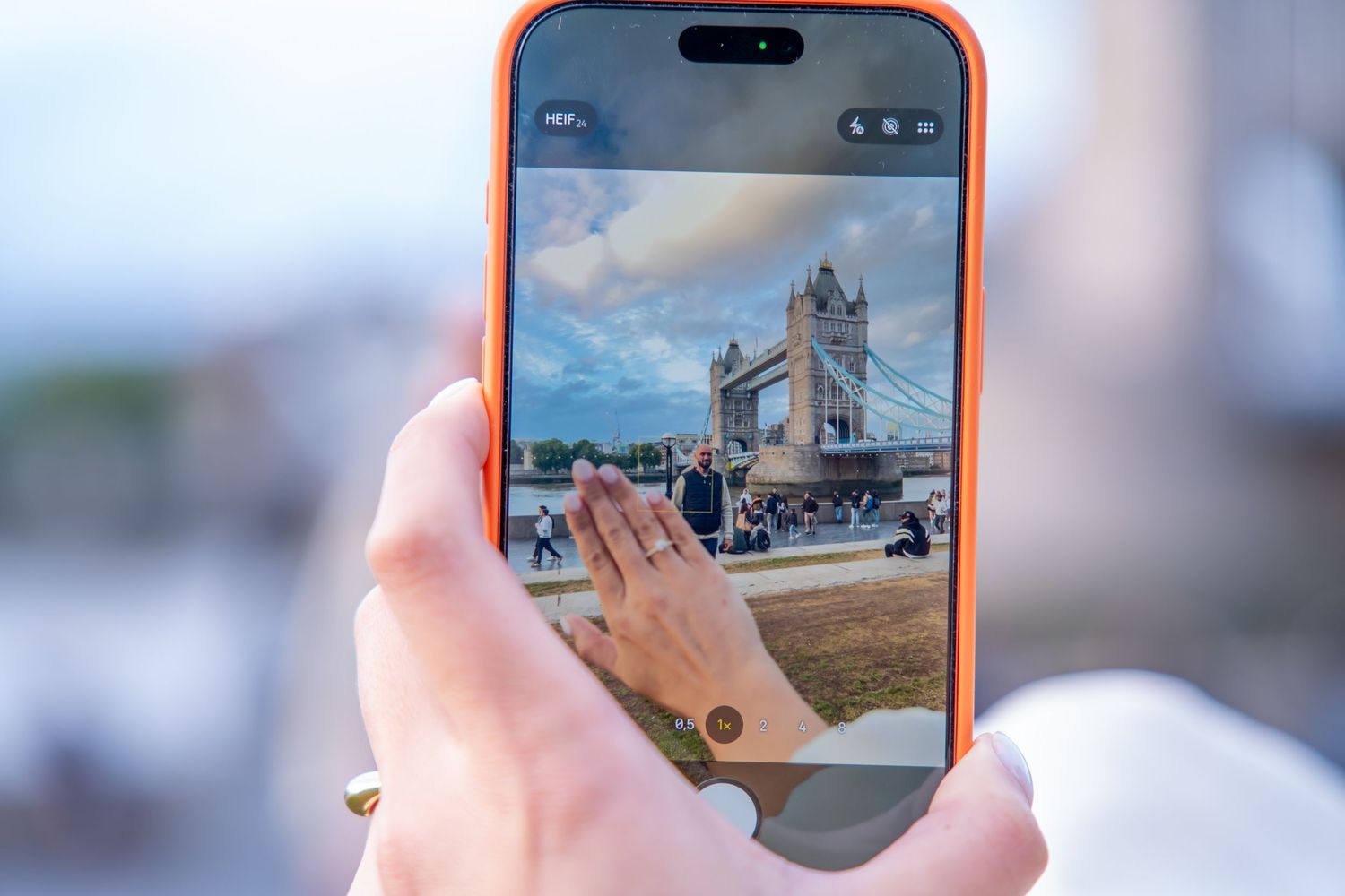Surprise proposal by Tower Bridge in London, photographed by GGC Photography