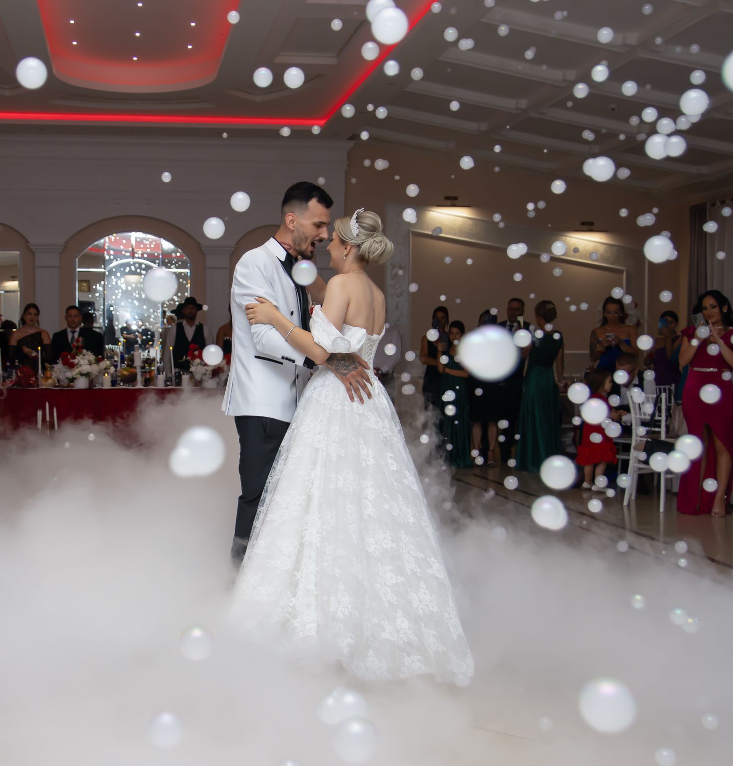 Adriana and Petru’s wedding, photographed by GGC Photography