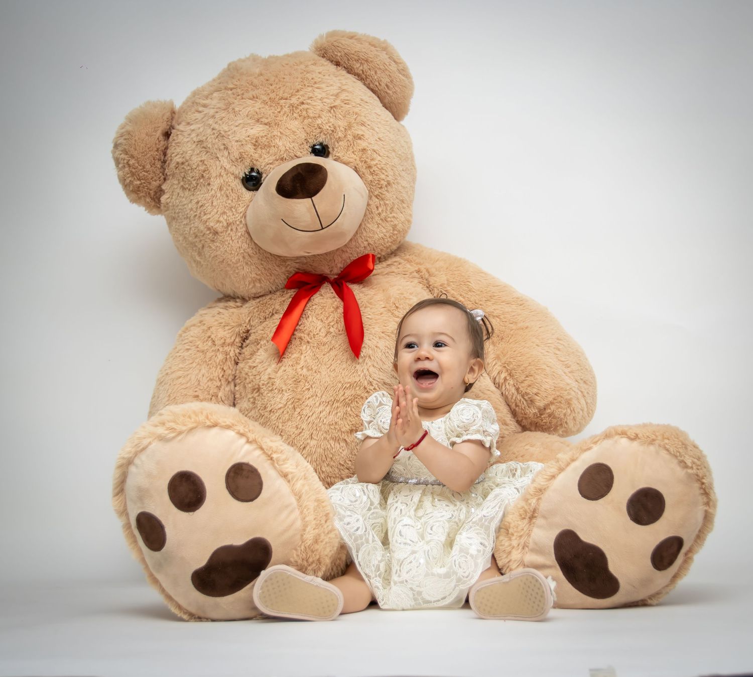 Amalia’s 1st birthday studio photo session in Cranbrook, Kent
