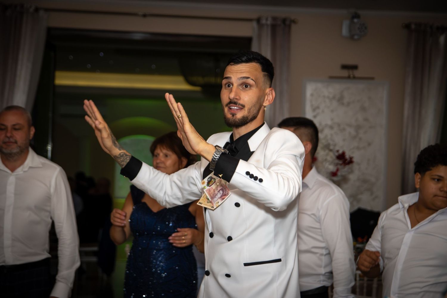Adriana and Petru’s wedding, photographed by GGC Photography