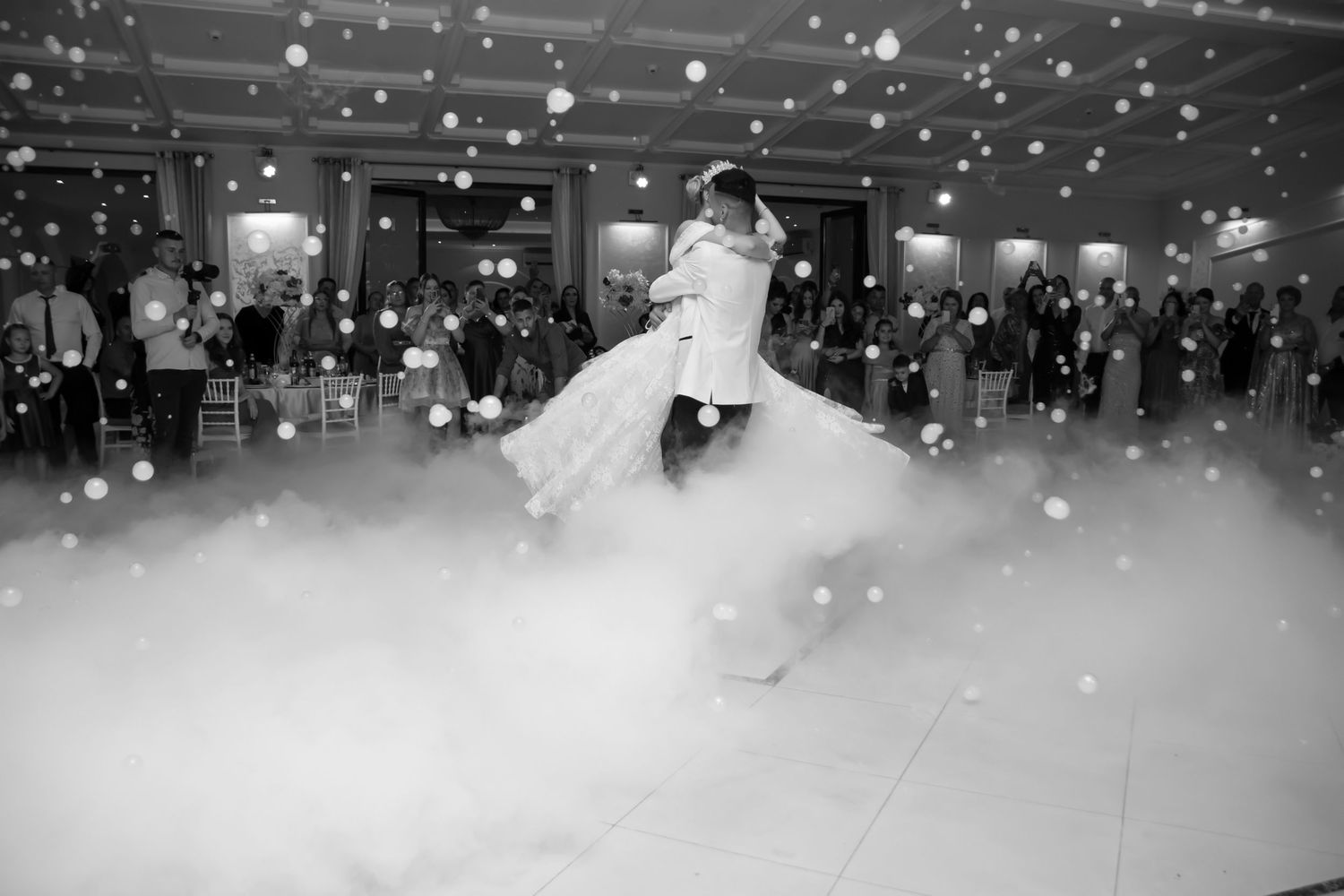 Adriana and Petru’s wedding, photographed by GGC Photography
