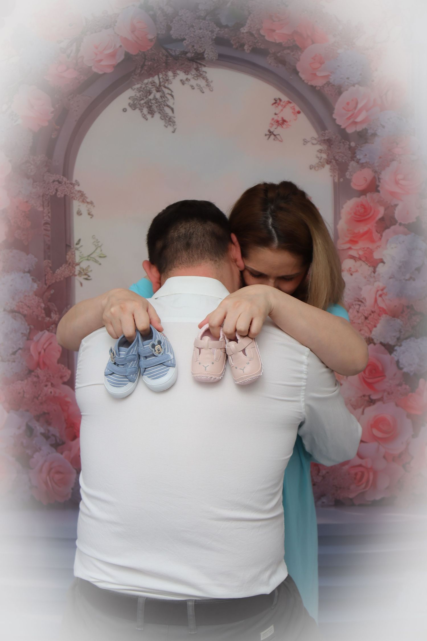 Elena’s maternity photo session at the GGC Photography studio in Cranbrook, Kent