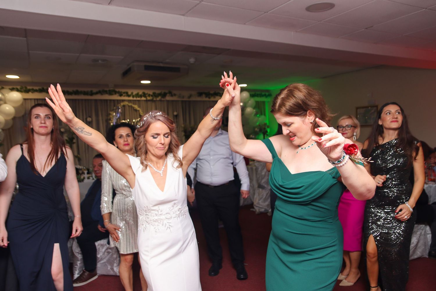 Romanian wedding at Crama Romaneasca, photographed by GGC Photography