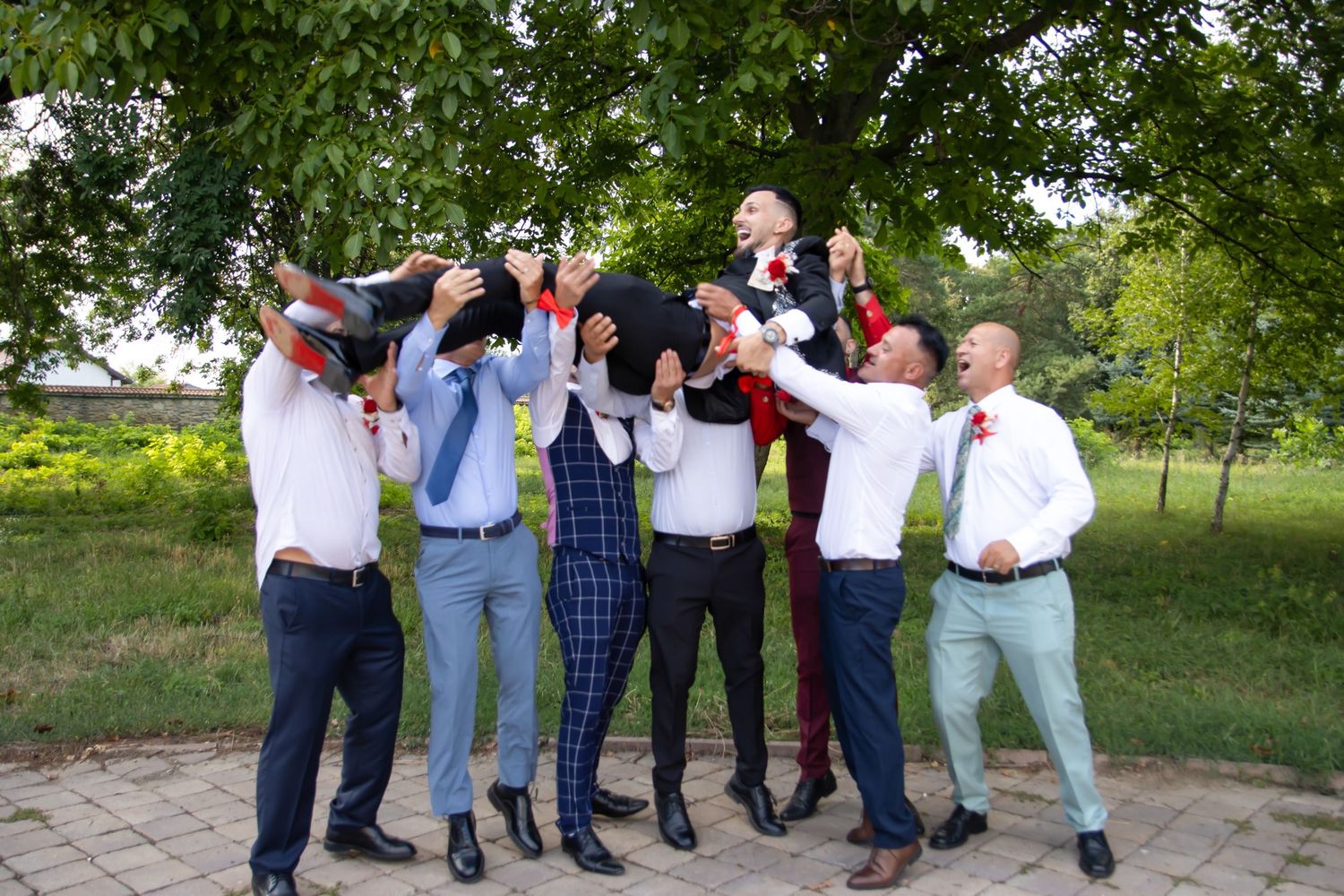 Adriana and Petru’s wedding, photographed by GGC Photography