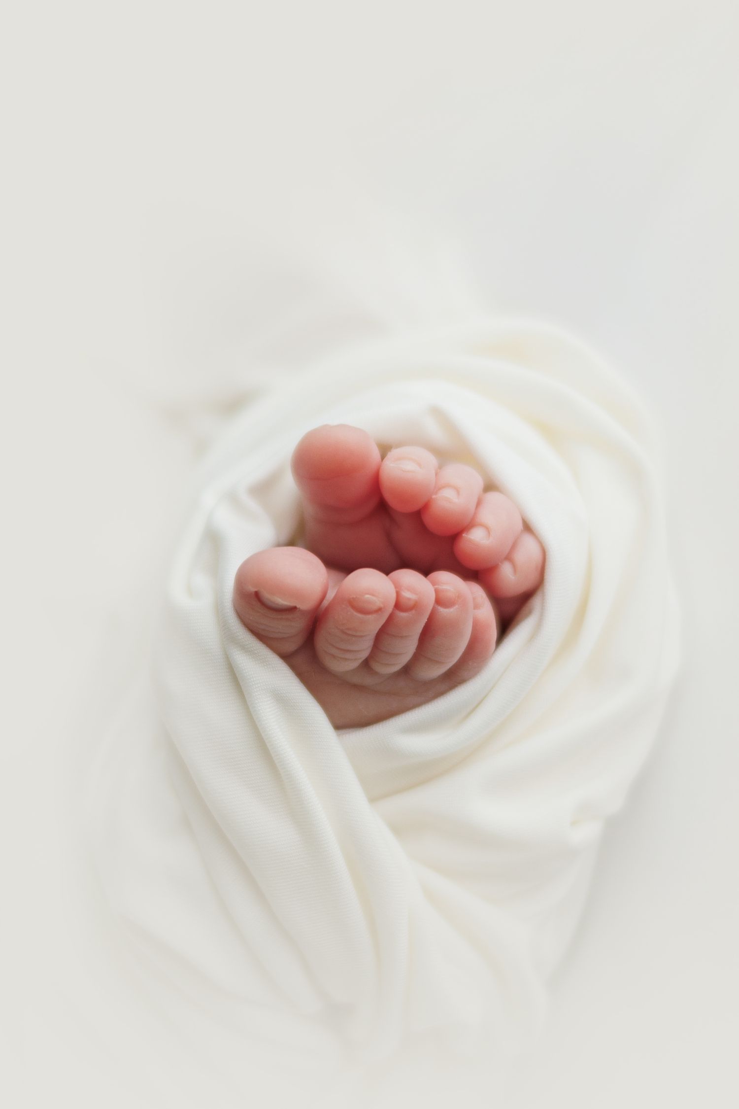 Newborn, baby, cake smash, children and family photographer in Ayr, Ayrshire – Amy Gray Photography.
