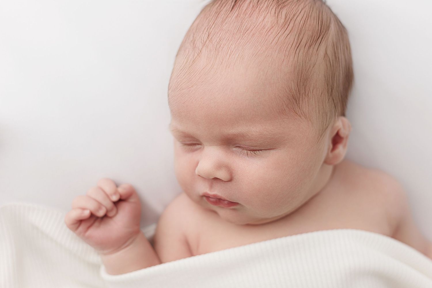 Newborn, baby, cake smash, children and family photographer in Ayr, Ayrshire – Amy Gray Photography.