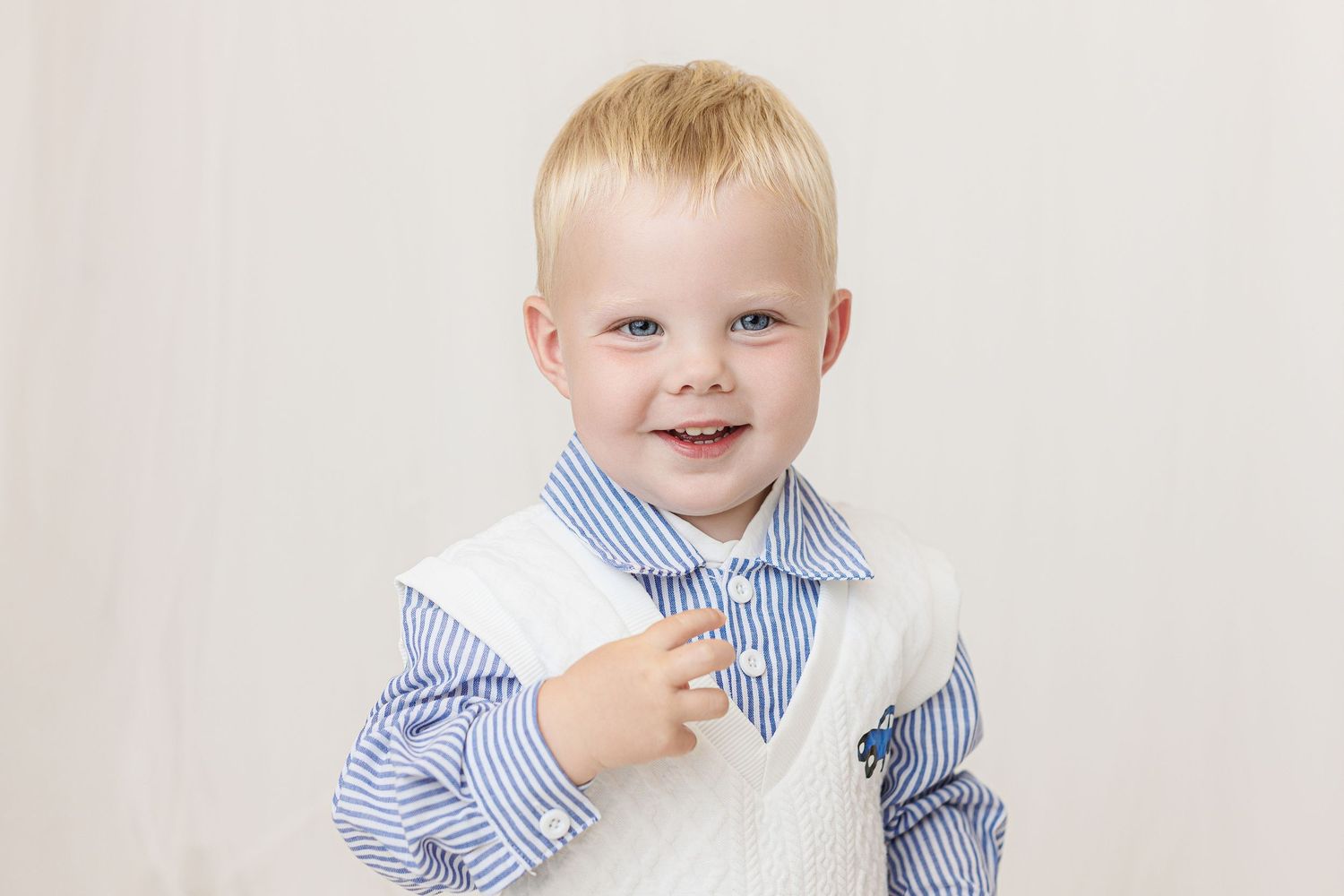 Newborn, baby, cake smash, children and family photographer in Ayr, Ayrshire – Amy Gray Photography.