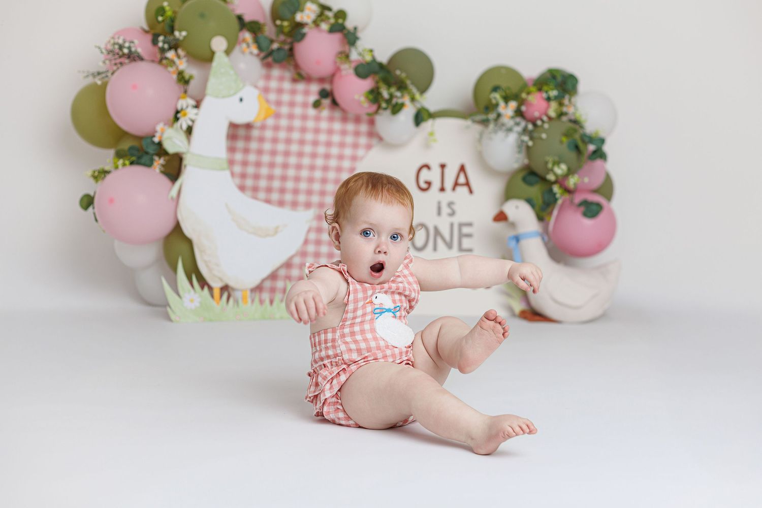 Newborn, baby, cake smash, children and family photographer in Ayr, Ayrshire – Amy Gray Photography.