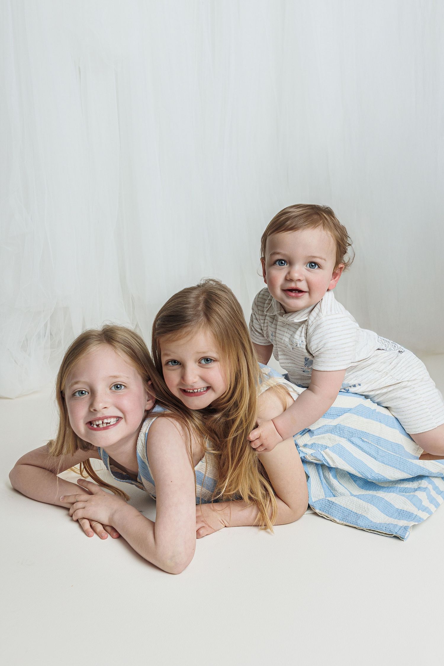 Newborn, baby, cake smash, children and family photographer in Ayr, Ayrshire – Amy Gray Photography.