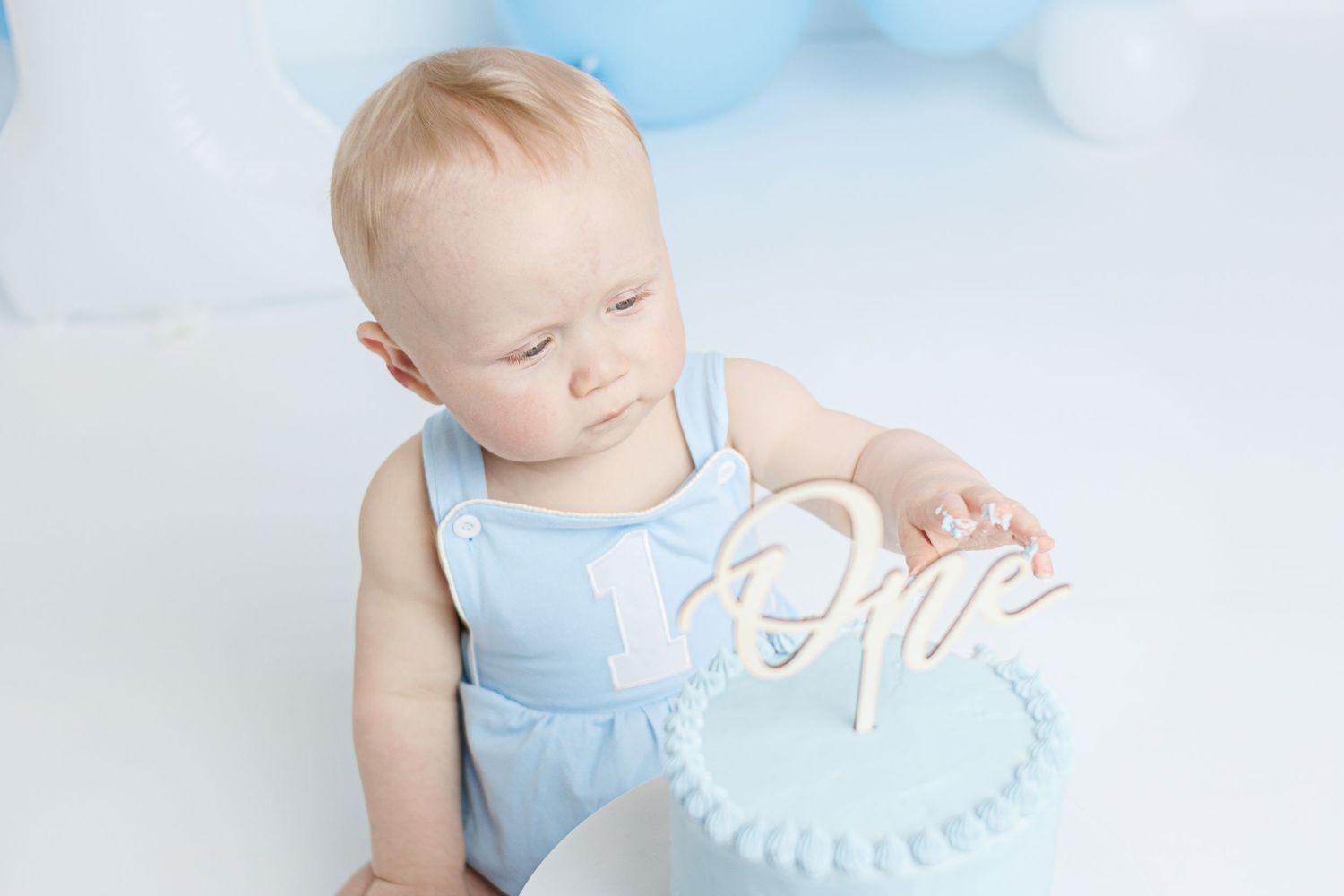 Newborn, baby, cake smash, children and family photographer in Ayr, Ayrshire – Amy Gray Photography.