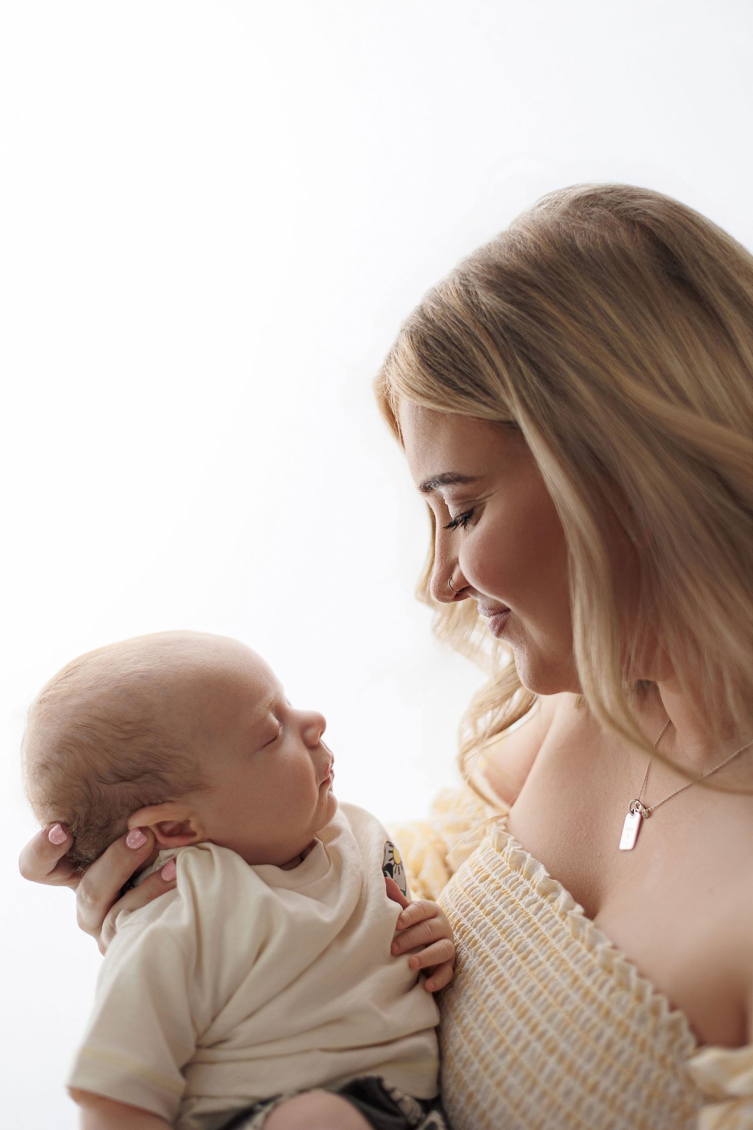 Newborn, baby, cake smash, children and family photographer in Ayr, Ayrshire – Amy Gray Photography.
