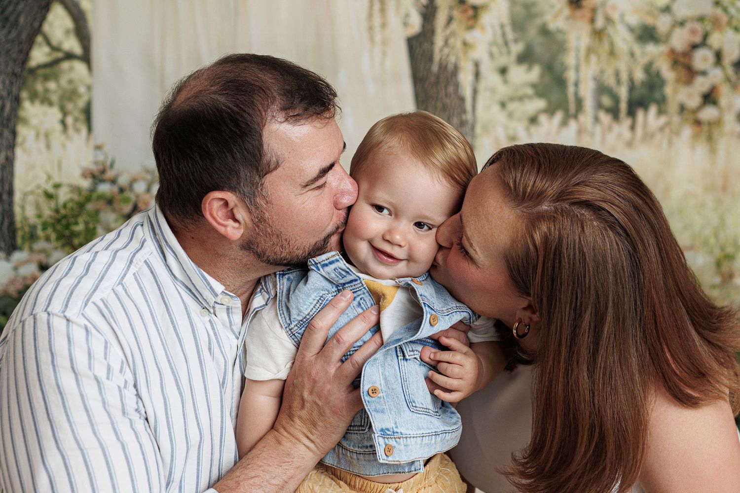 Newborn, baby, cake smash, children and family photographer in Ayr, Ayrshire – Amy Gray Photography.