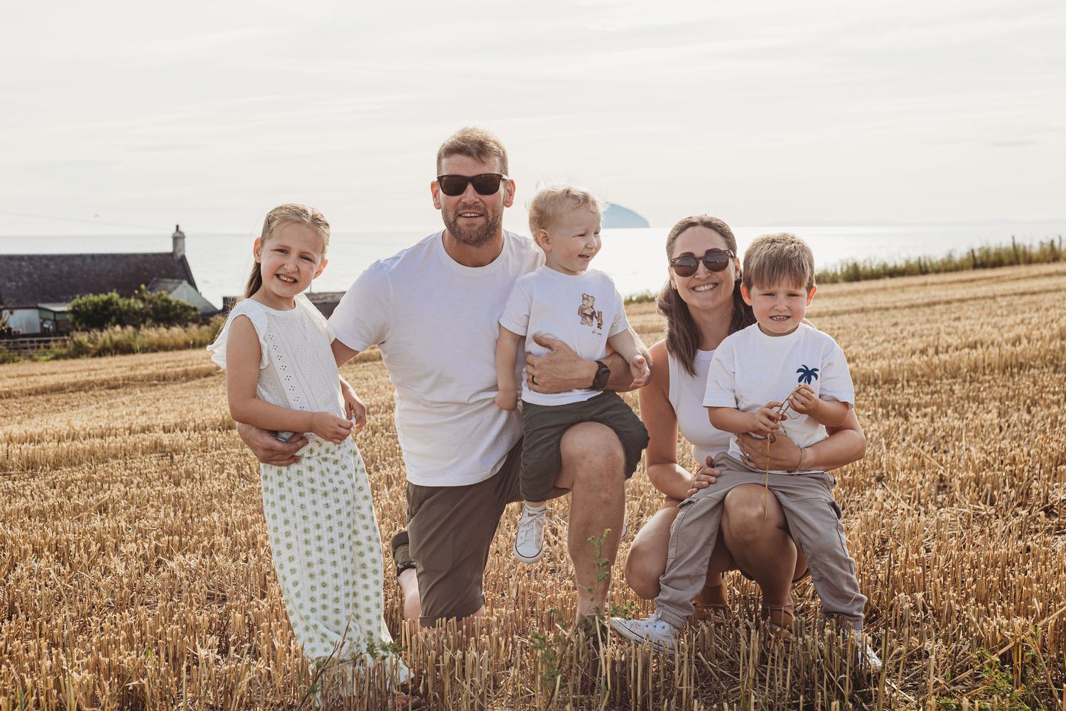 Newborn, baby, cake smash, children and family photographer in Ayr, Ayrshire – Amy Gray Photography.