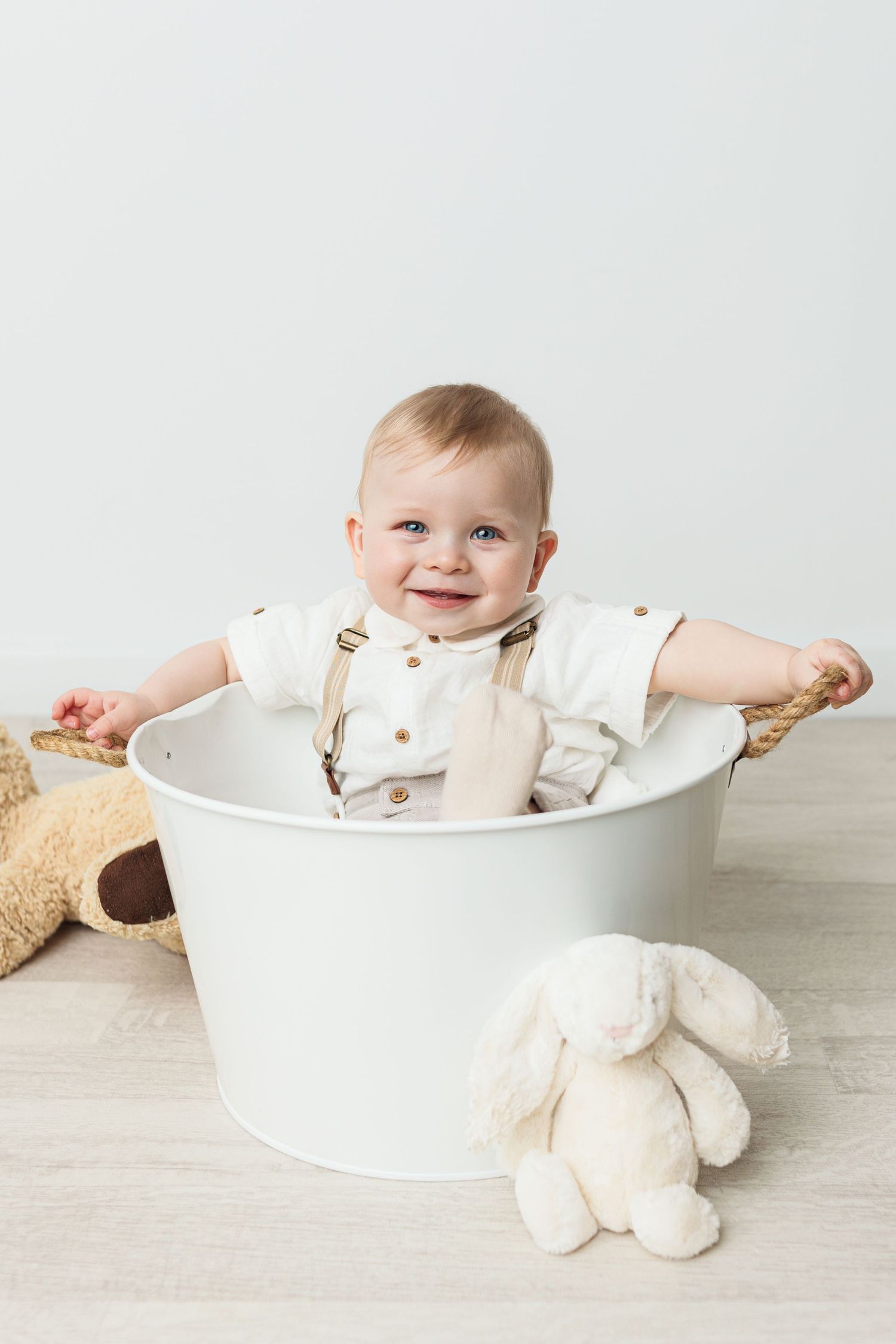 Newborn, baby, cake smash, children and family photographer in Ayr, Ayrshire – Amy Gray Photography.