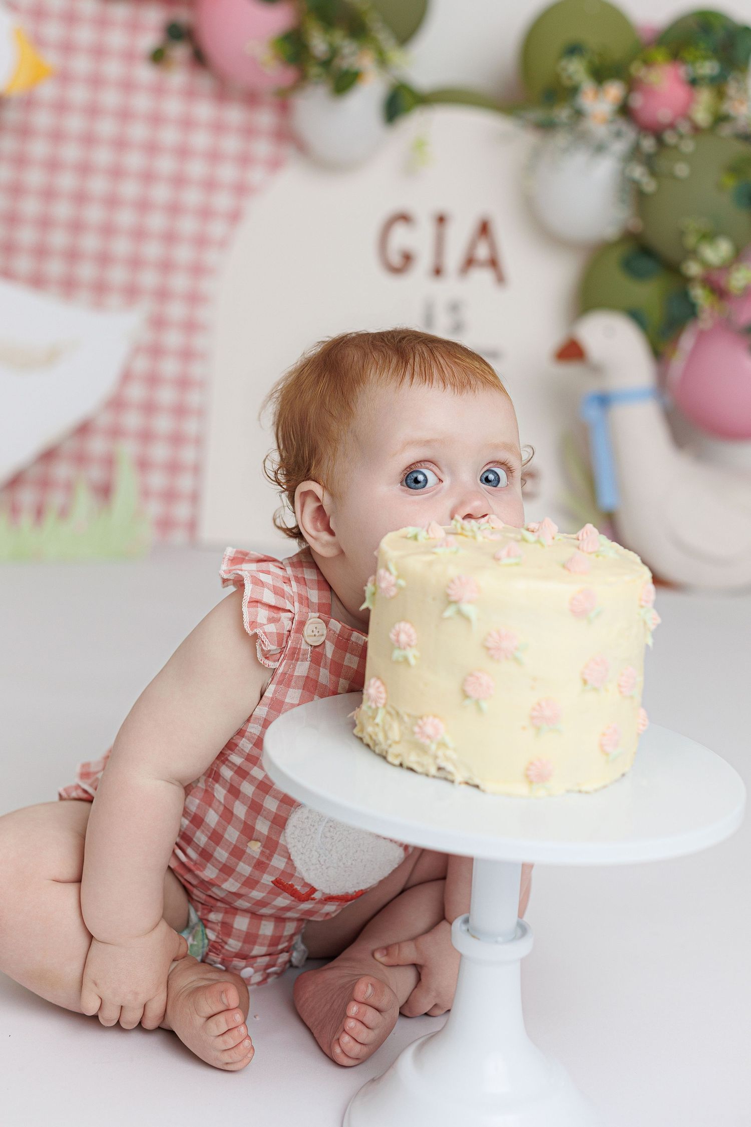 Newborn, baby, cake smash, children and family photographer in Ayr, Ayrshire – Amy Gray Photography.
