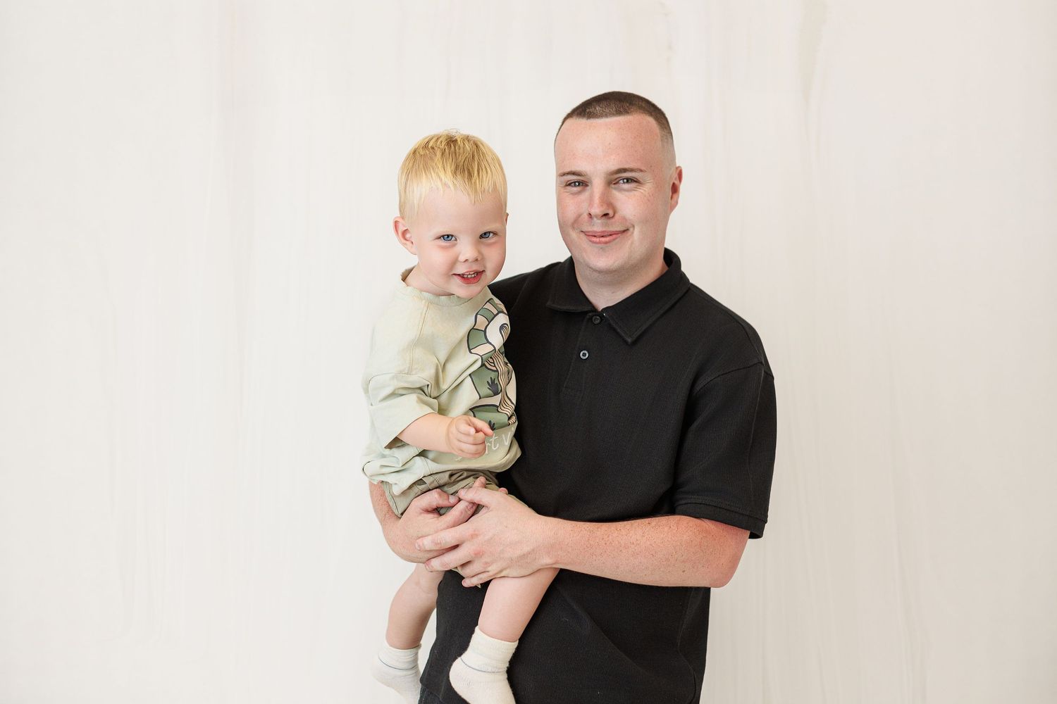 Newborn, baby, cake smash, children and family photographer in Ayr, Ayrshire – Amy Gray Photography.
