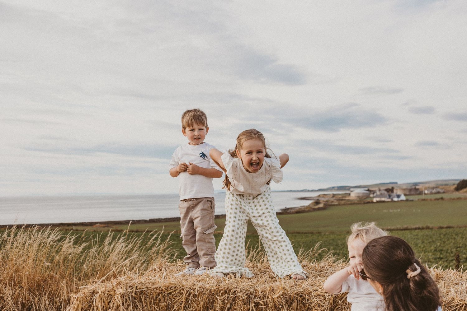 Newborn, baby, cake smash, children and family photographer in Ayr, Ayrshire – Amy Gray Photography.
