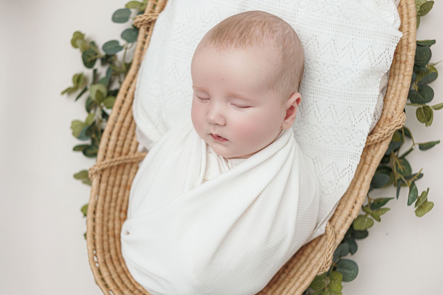 Newborn, baby, cake smash, children and family photographer in Ayr, Ayrshire – Amy Gray Photography.