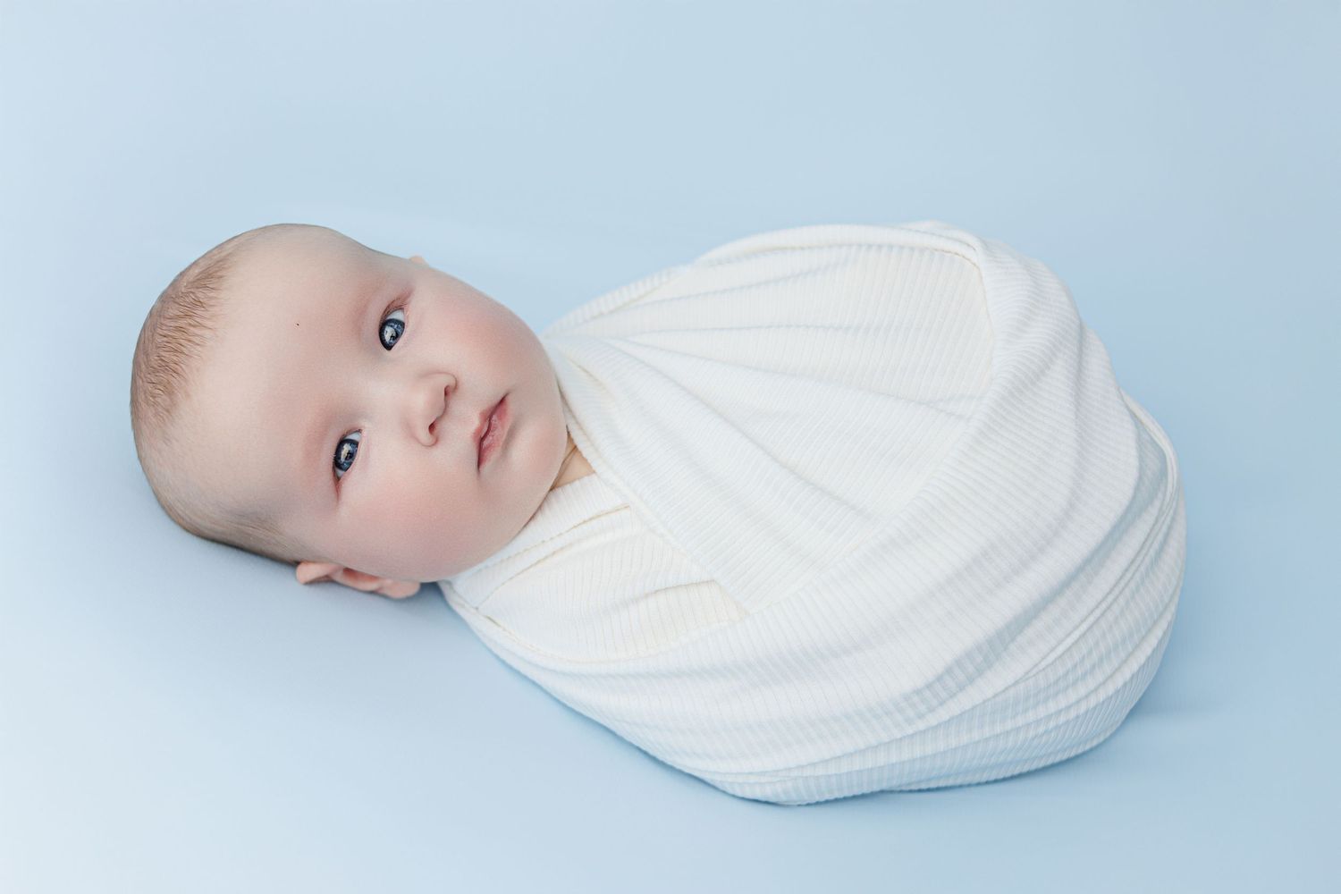 Newborn, baby, cake smash, children and family photographer in Ayr, Ayrshire – Amy Gray Photography.