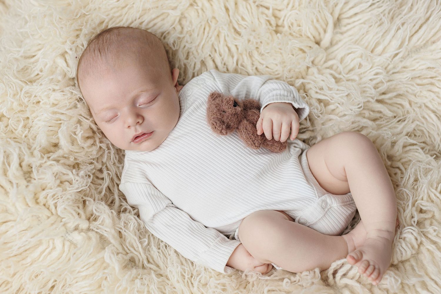Newborn, baby, cake smash, children and family photographer in Ayr, Ayrshire – Amy Gray Photography.